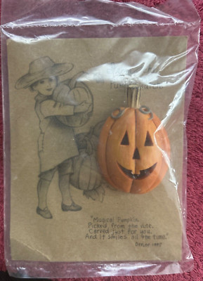 All Smiles Pumpkin Pin by House of Lloyd 2.5'' by 2''  1997 original backing