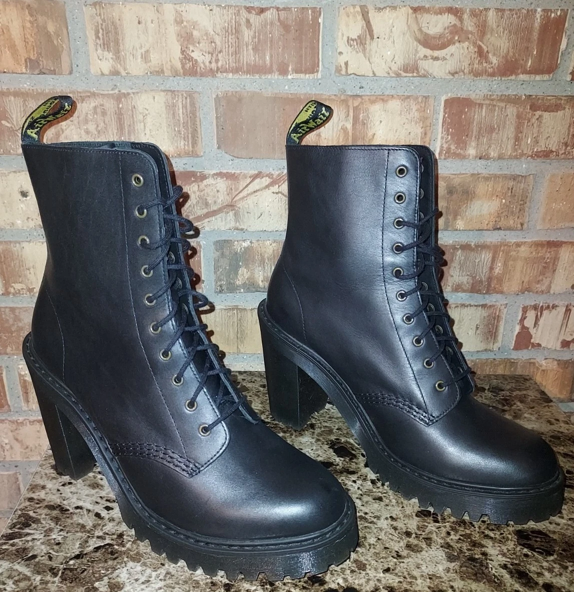 Dr. martens kendra lace top up boots black sandal