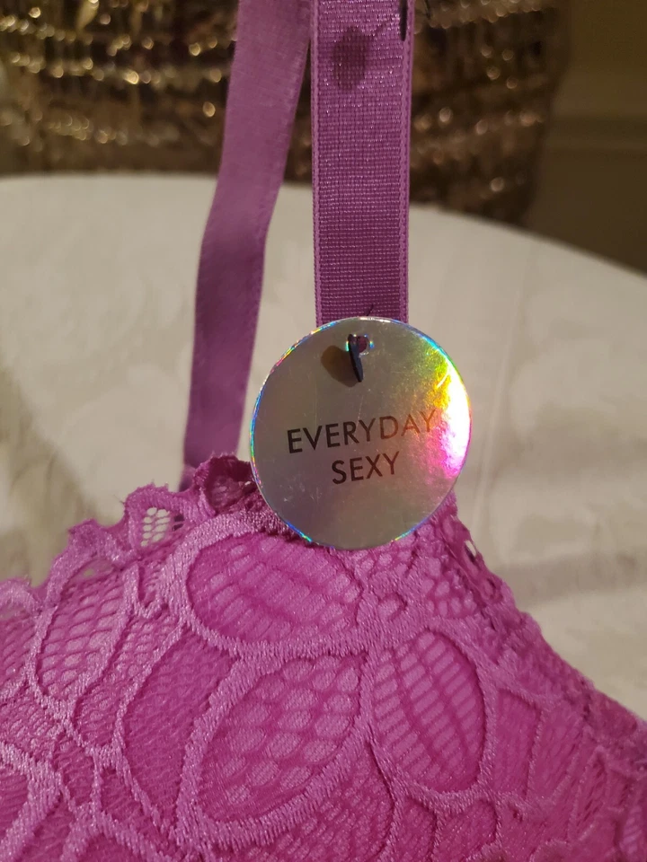 Sujetador 40D cobertura completa sexy diario de XOXO Intimates precio de venta sugerido por el fabricante: $28 Foto 2 de 4