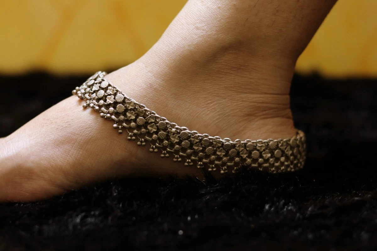 VINTAGE ANTIQUE RAJASTHAN BELLY DANCE OLD SOLID SILVER ANKLE CHAIN TRIBAL ANKLET