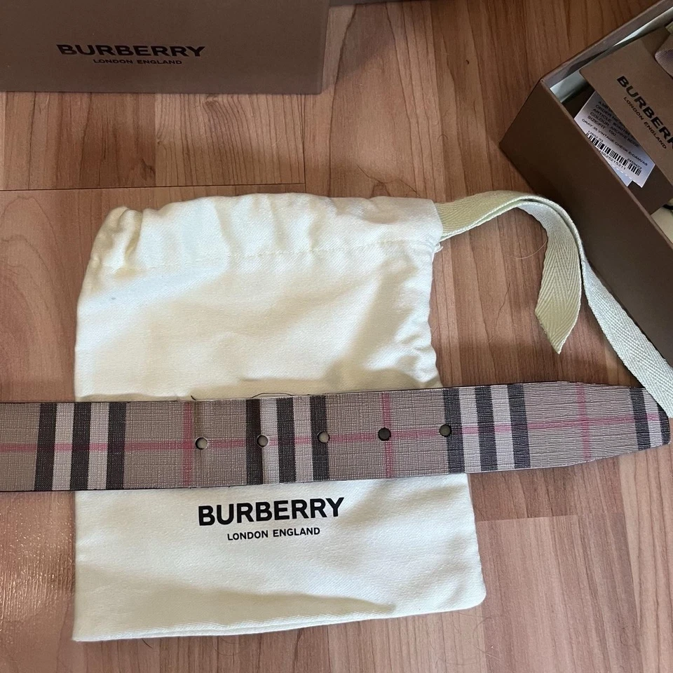 Cinturón Burberry para hombre Foto 3 de 3