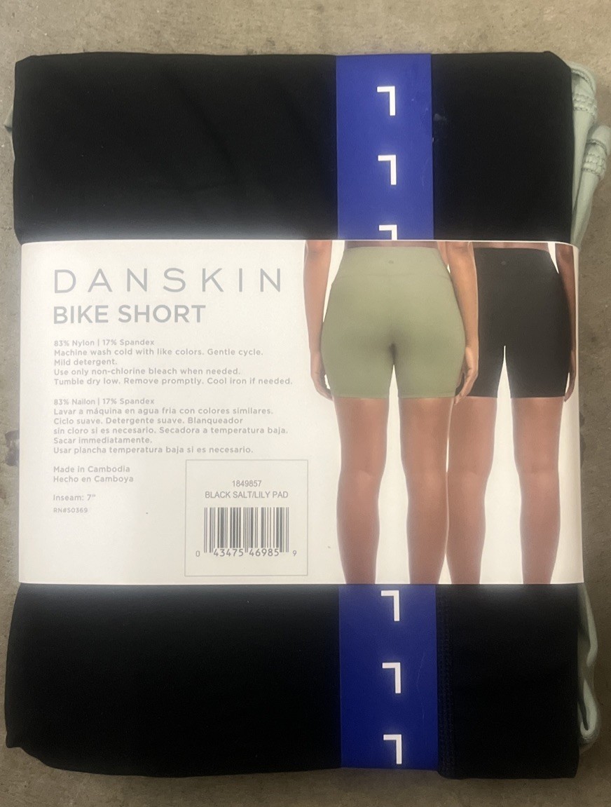 NWT Women's DANSKIN Green/ Black 2 Pack Bike Shorts Size *MEDIUM