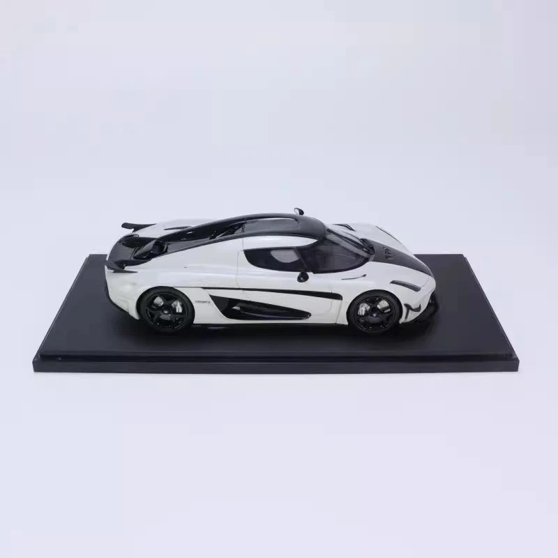GT Spirit 1:18 Koenigsegg Regera Resin Car Model Collection Limited Edition - Image 4 of 4