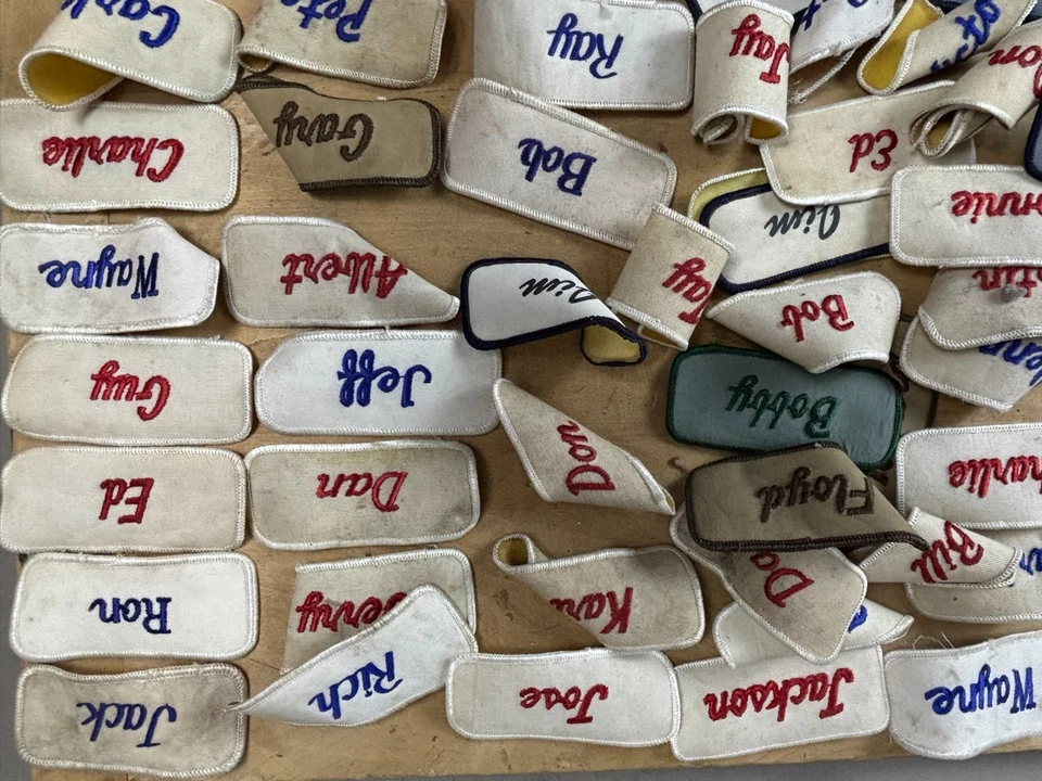 #17 WHOLESALE Vtg Lot 100 1970s Embroidered Cloth Name Uniform Patches - Image 3 of 4