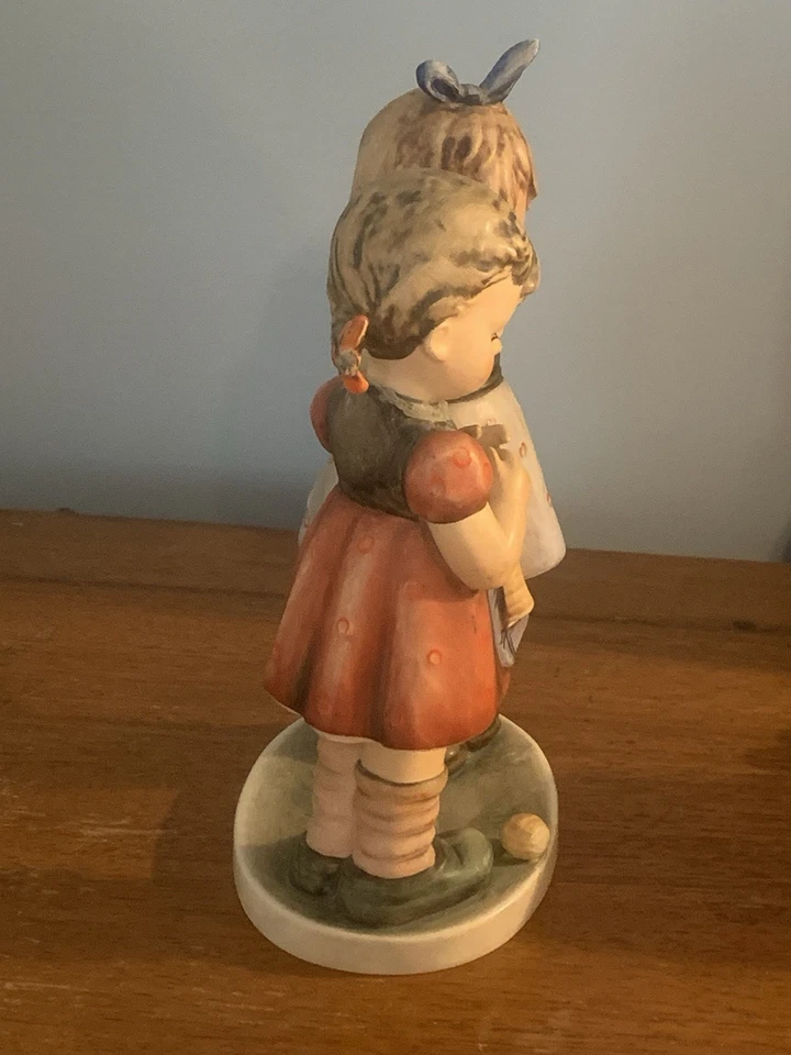 Vintage 1963 W Germany Goebel Hummel 256 Knitting Lesson Figurine  - Image 3 of 4