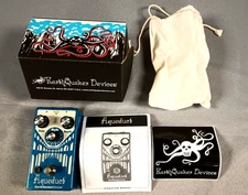 EarthQuaker Devices Aqueduct Vibrato Effects Pedal LN