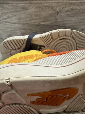 318635 701 Nike WMNS Outbreak Gemini – Varsity Maize Orange Blaze