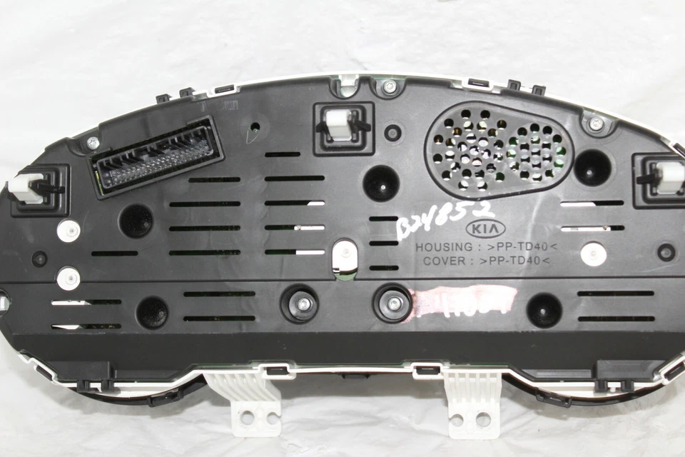 Cuadro de instrumentos velocímetro tablero 2014 y 15 Kia Soul 2,0 L 124.967 millas Foto 2 de 4