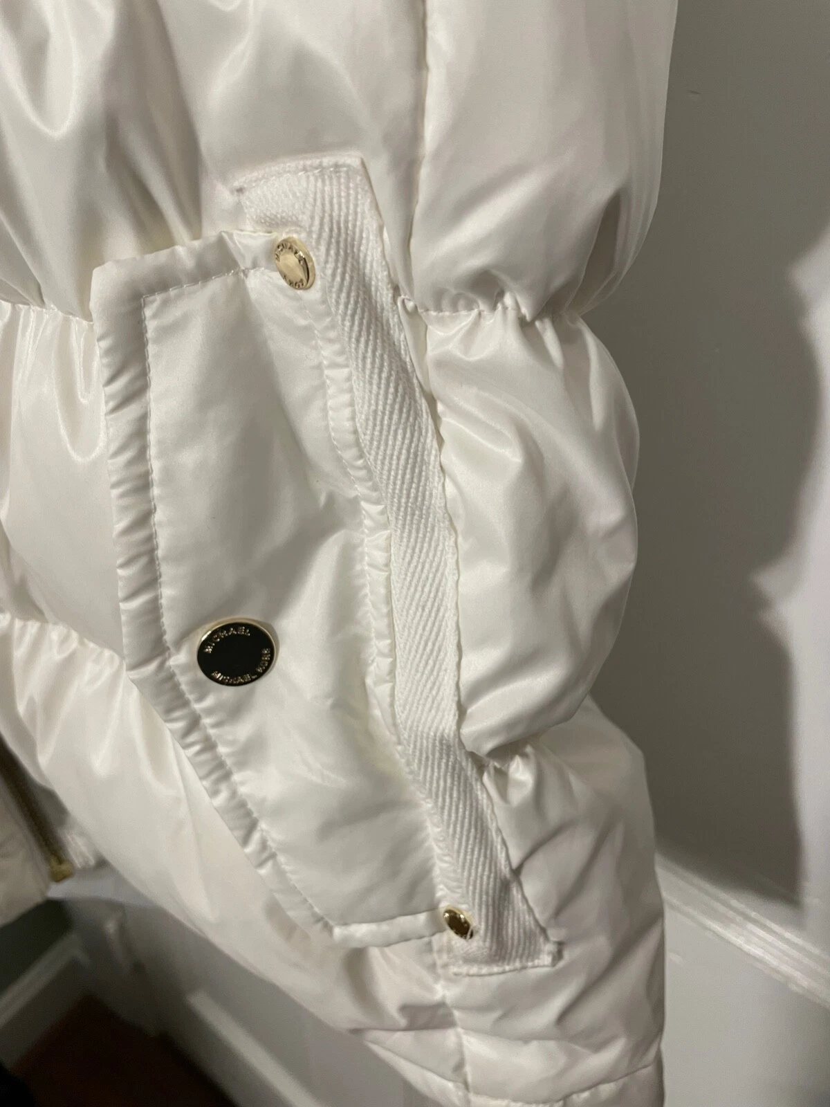 Gilet trapuntato da donna Michael Kors nuovo con etichette con cappuccio rimovibile M
