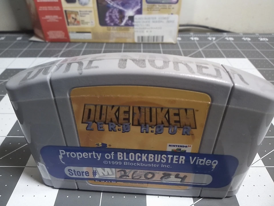 Duke Nukem Zero Hour Nintendo 64 N64 Authentic Tested Working w/ Display Box - Image 3 of 4