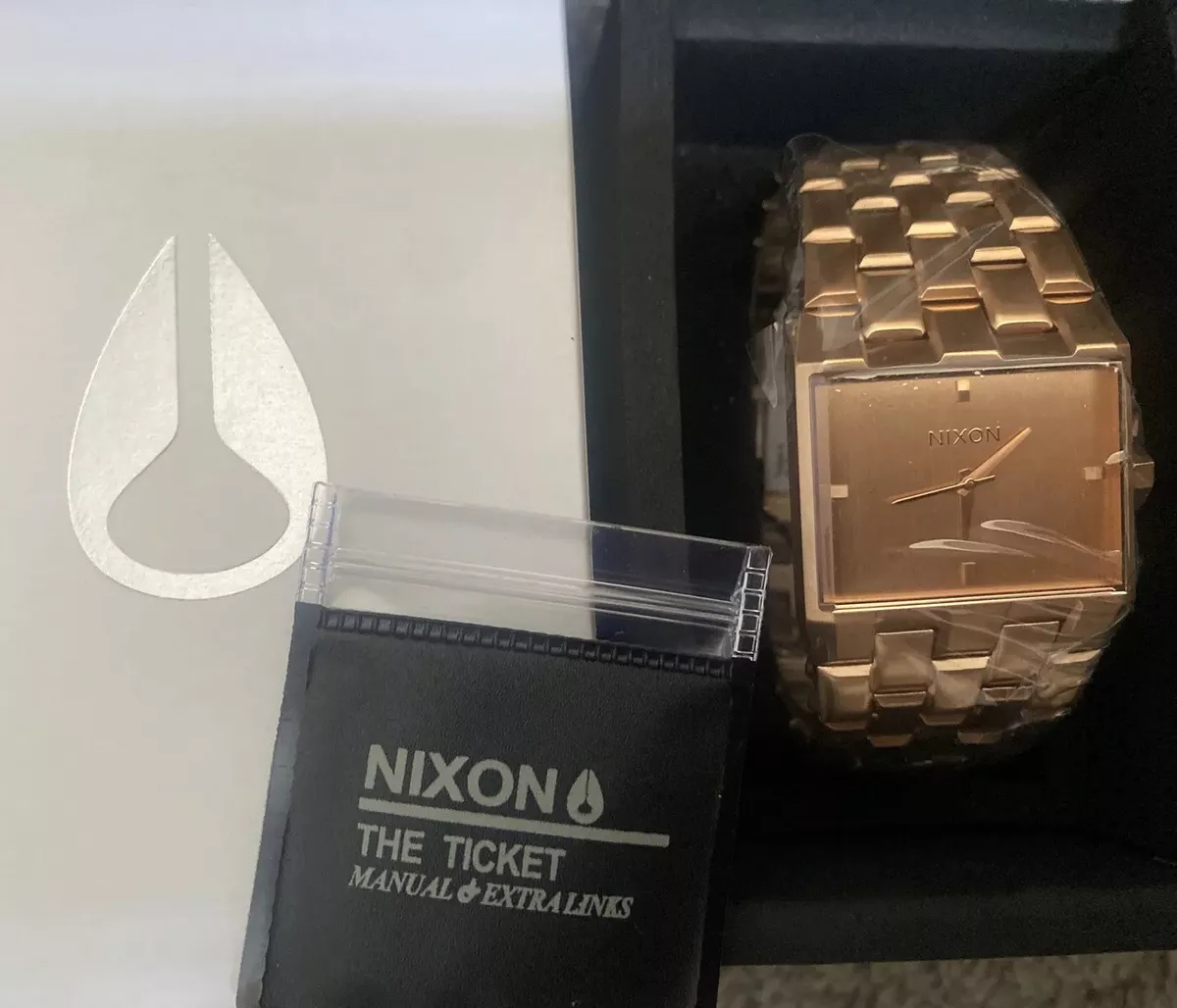 RARE Nixon The Ticket 2 Watch Rose Gold Mens / Unisex 34mm Rotolog Style RARE Nixon The Ticket 2 Watch Rose Gold Mens / Unisex 34mm Rotolog Style