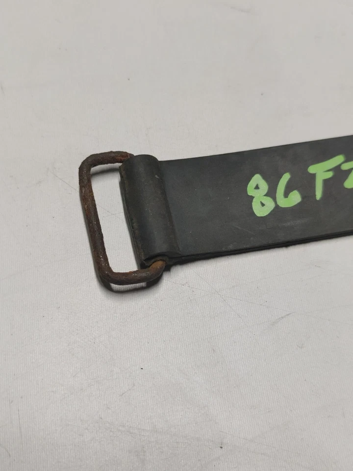 1986 Yamaha FZX700 Fazer  Rubber Strap    2T4 - 00 - Image 2 of 3