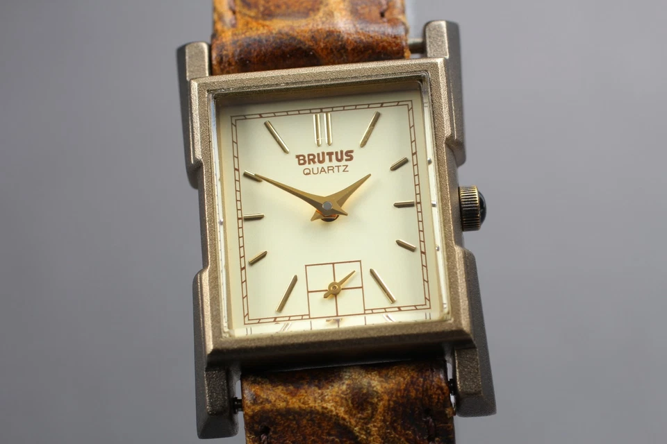 Reloj de cuarzo para dama 1984 N como nuevo Tag Citizen Vega Brutus 2048 tanque segundos pequeños Foto 3 de 4