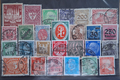 Deutsches Reich - gemischte Briefmarken Lot 50 - auf 2 Karten - früh - gebraucht und unbenutzt