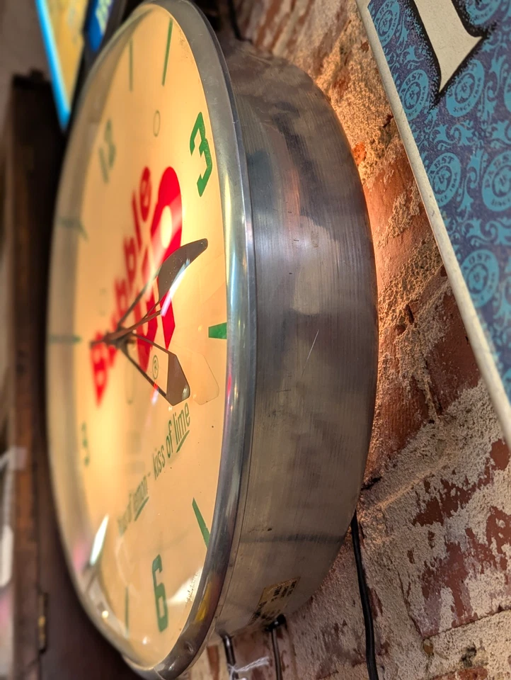 Original 1961 Pam Clock Co. "Bubble Up" Soda Light Up Glass Wall Clock - Works - Image 2 of 4
