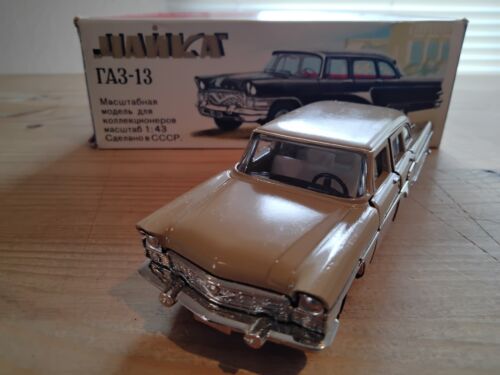 Model Chaika Gaz-13, 1:43 metal made in USSR ORIGINAL PACKAGING EXCELLENT CONDITION - Picture 1 of 10