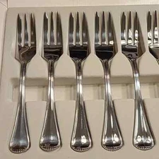 Mikasa Briarcliffe Flatware Cake Fork Set of 6 Appitizer Food Dining Kitchen Eat