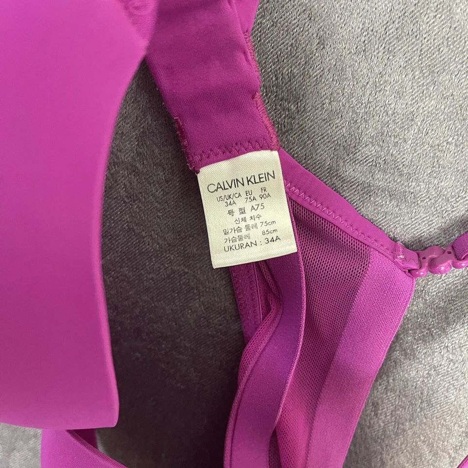 Sujetador para mujer Calvin Klein acolchado con aros talla 34A usado en excelente estado Foto 2 de 4