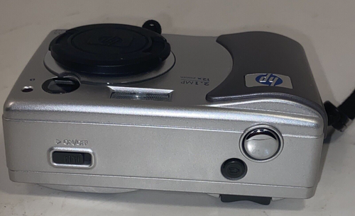 HP PHOTOSMART 635 Digital 2.1 MP 12X ZOOM Camera Parts Only - Picture 5 of 7