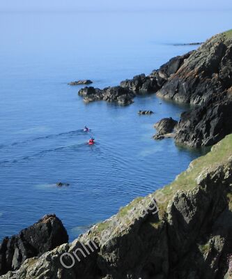 Foto 6x4 Zwei Kajaks vorbei an Penrallt, Lleyn Peninsula Tudweiliog Millpon c2010