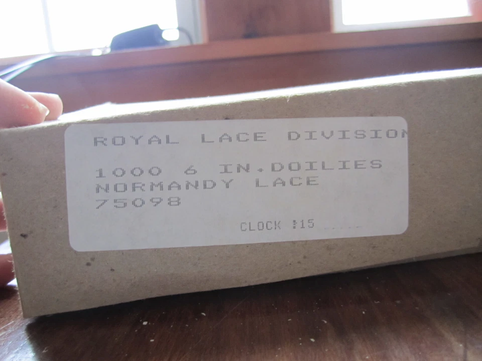 DE COLECCIÓN 1000 PIEZAS 6" NORMANDÍA ENCAJE BLANCO TAPETE PAPEL REDONDO ELEGANTE CAJA MANUALIDADES Foto 4 de 4