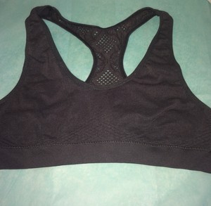sports bra 32 size