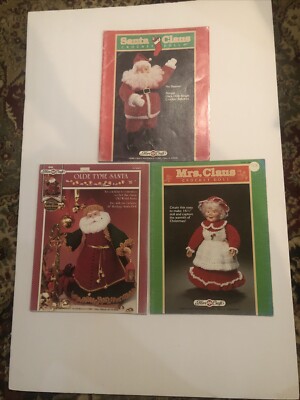 1980s 1990 Fibre Craft Santa Claus Mrs Clause And Old Tyme S Crochet Pattern