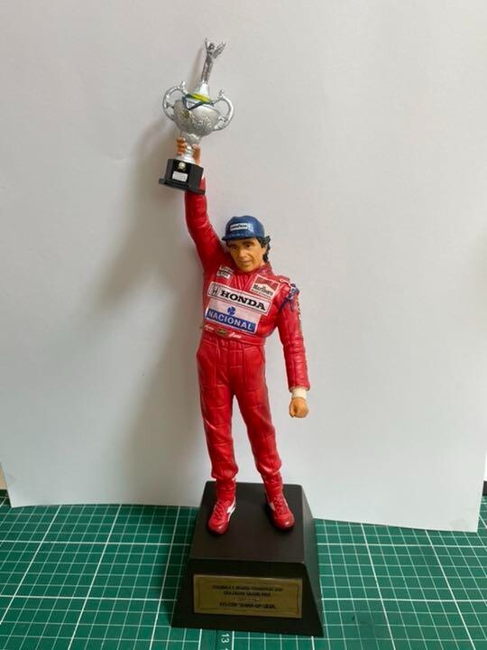 TAKARA Ayrton Senna フィギュア Fine Art Statue Ayrton Senna -50th Birthday- - HobbySearch