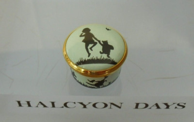 Halcyon Days Winnie the Pooh ''Silly Old Bear'' (grün) Schraubverschluss Emaille Box 15/16''