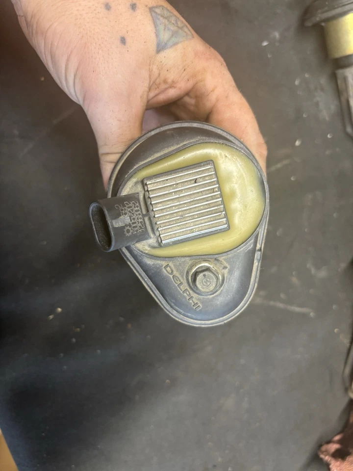 2006 Hummer H3 3.5L Coil Pack Ignition Coil OEM - Image 3 of 4