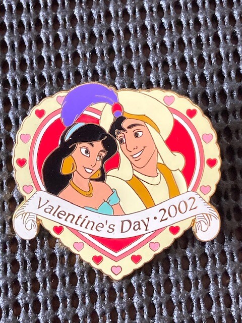 Disney Disneyland Valentine's Day - 2002 Jasmine & Aladdin In