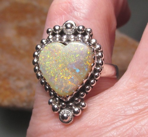 Hermoso anillo corazón de ópalo plata esterlina 925 Reino Unido o/Estados Unidos 7,25. Bolsa de regalo. - Imagen 3 de 11