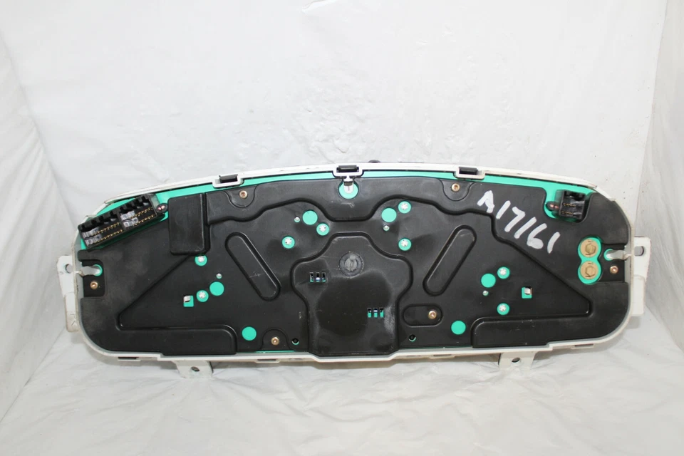 Speedometer Instrument Cluster Dash Panel Gauges 03-06 Kia Optima 61,290 Miles - Image 2 of 4