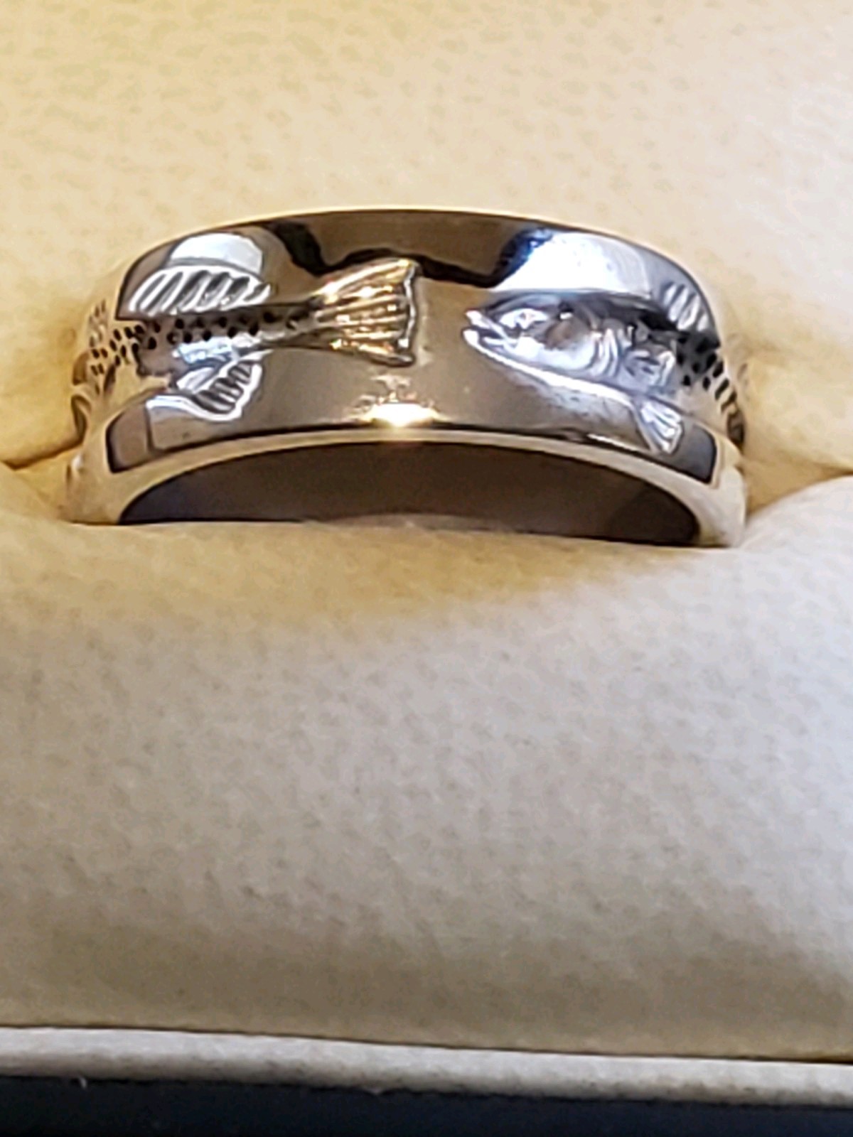  For Sale  Custom White Gold 3 Speckled Trout Fish  Ring  or 