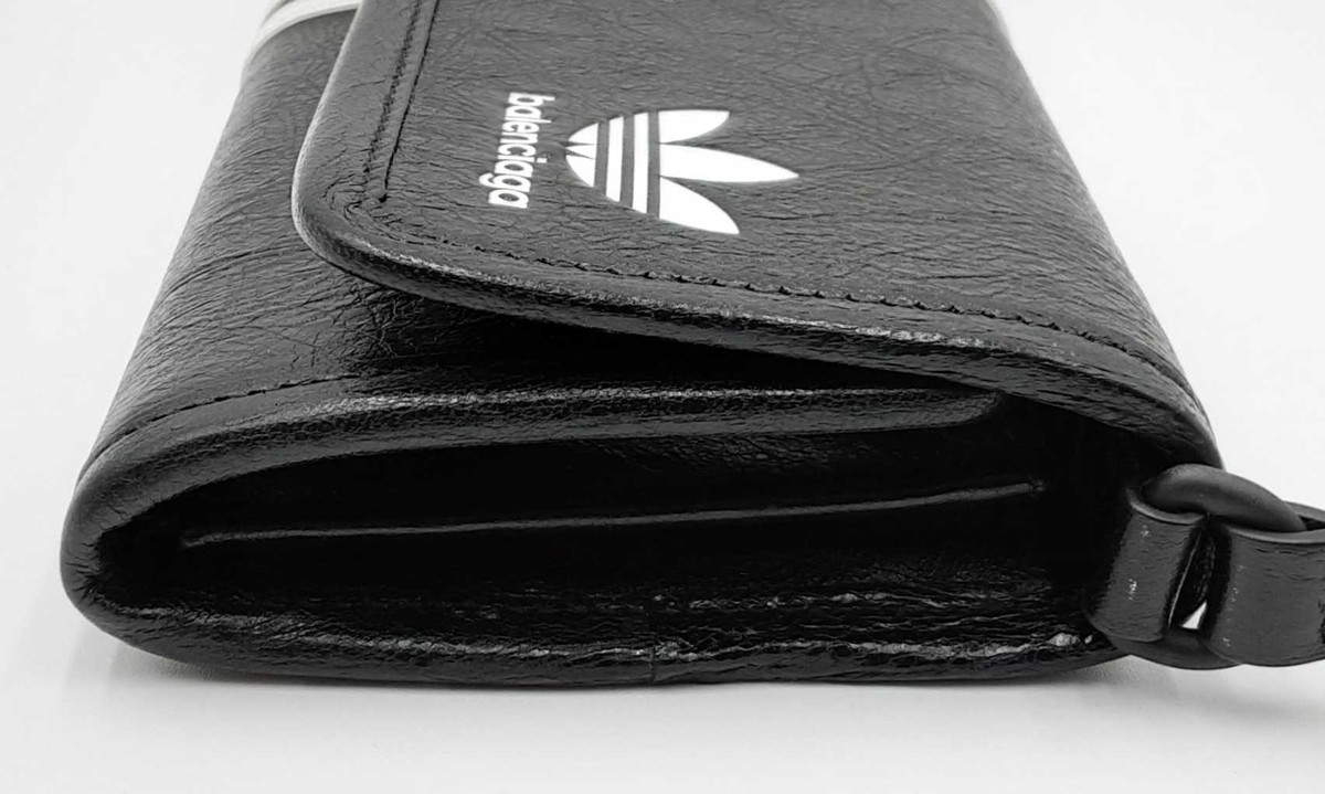 Balenciaga X Adidas Black Leather Strap Wallet Ebixzsa Balenciaga X Adidas Black Leather Strap Wallet Ebixzsa