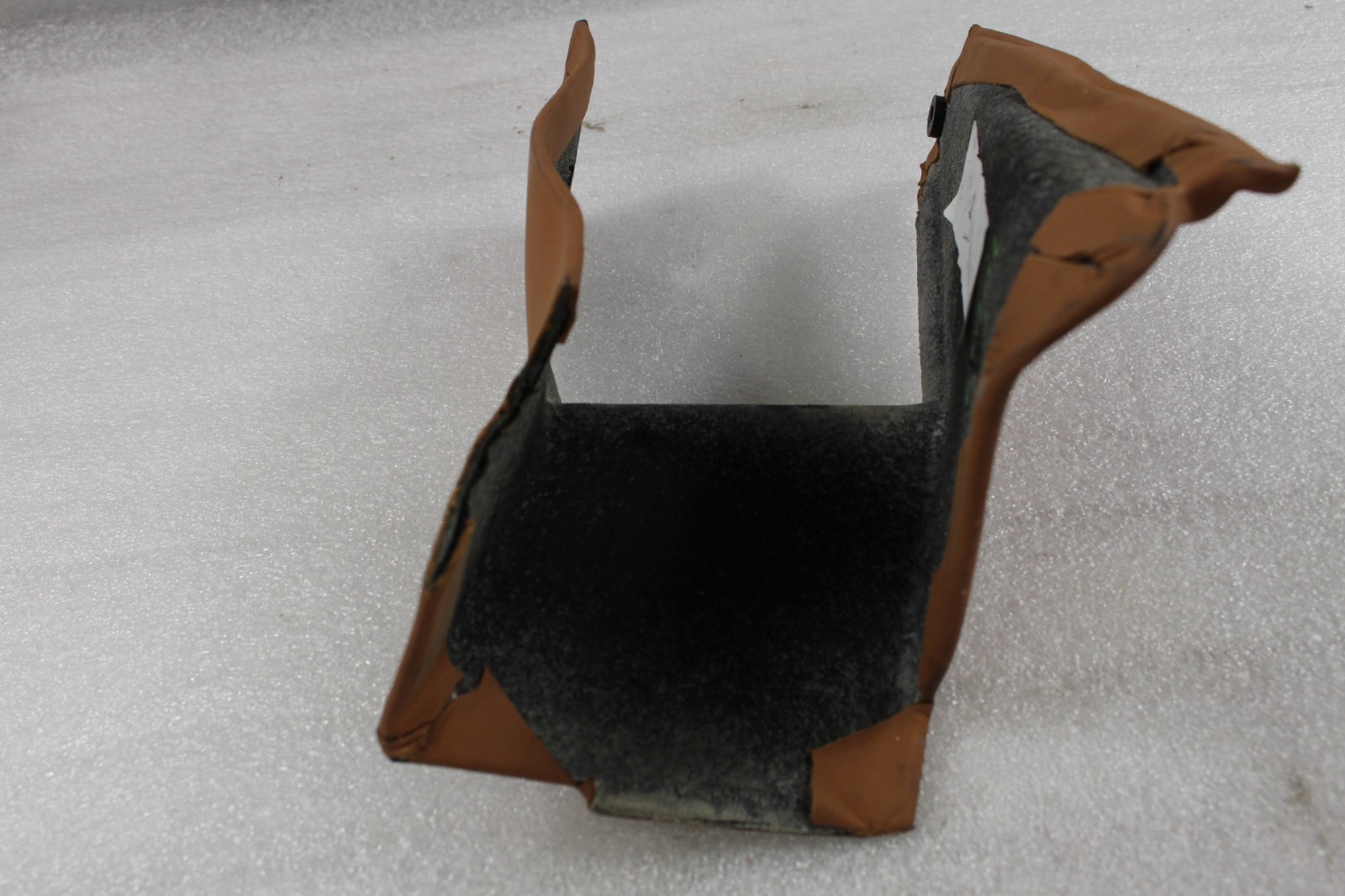 Ferrari 458 Italia, Front Console Tunnel Trim, Cuoio, Nicks, Used, P/N 83489024