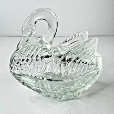 Vintage Crystal Clear Glass Swan Covered Jewelry Ring Trinket Box Dish with Lid