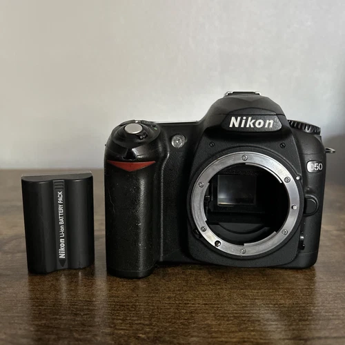 Nikon D50 6.1 MP DSLR Camera Body With Battery - Untested