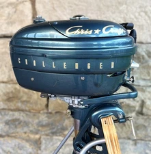 Vintage 1950  Chris Craft outboard motor. Free stand and shipping! Does not run.