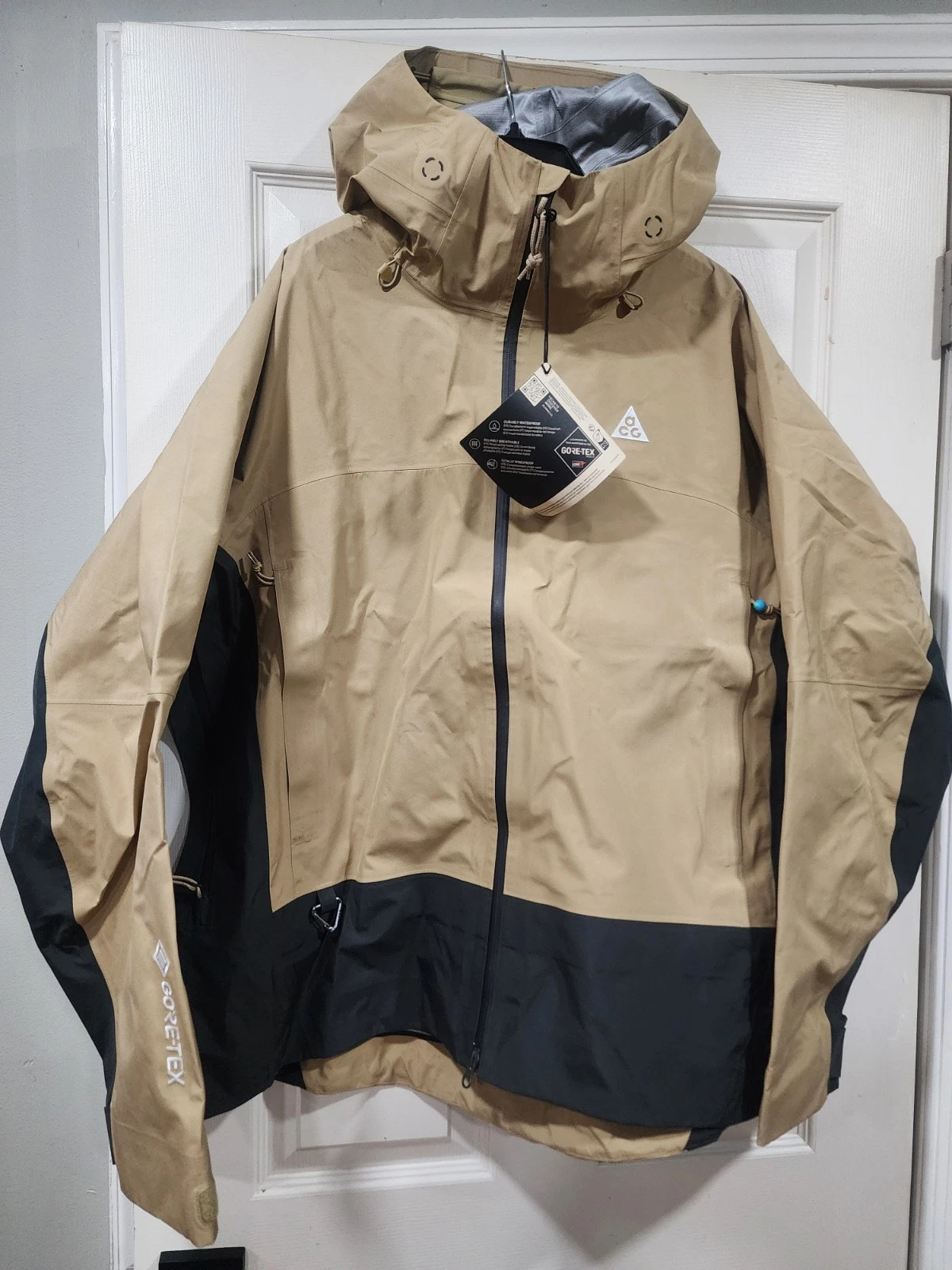 NIKE ACG MISERY RIDGE STORM-FIT ADV GORE-TEX BEIGE FV8641-297 SIZE Large NEW