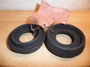 Gummiunterteile Dämpfer für Federbeine vorne Honda Quintet oben  Oldtimer