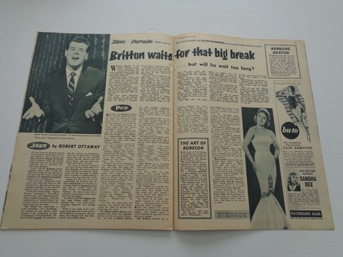 PICTUREGOER - JUNE 6th, 1959 - DOROTHY DANDRIDGE, ROBERT HORTON, MARTY WILDE - Picture 5 of 5