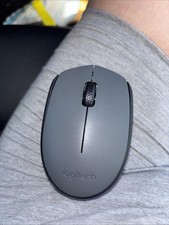 Logitech M171 (910-004424) Wireless Standard Mouse - Black