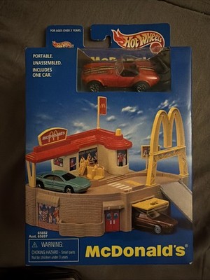 Vintage 1996 Hot Wheels World McDonald's Playset NEW SEALED Red Cobra Car 65692