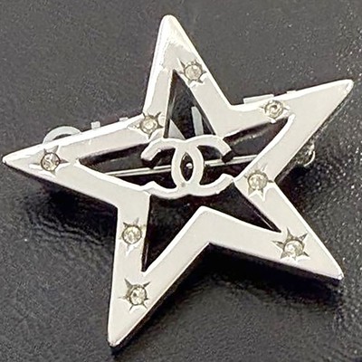 CHANEL CC Logo Rhinestone Star Brooch Silver Tone Pin 06C Auth w/Box #8328
