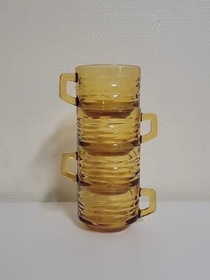 ENSEMBLE DE 4 TASSES VINTAGE EN VERRE AMBRÉ AU DESIGN TEXTURÉ ANNÉE 70 - Photo 1/4