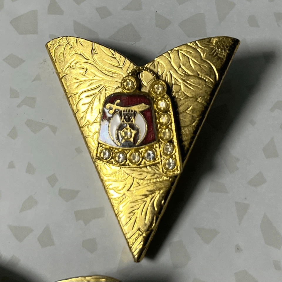 Vintage Gold Tone Masonic Shriners Dress Shirt Collar Tips - Image 3 of 4