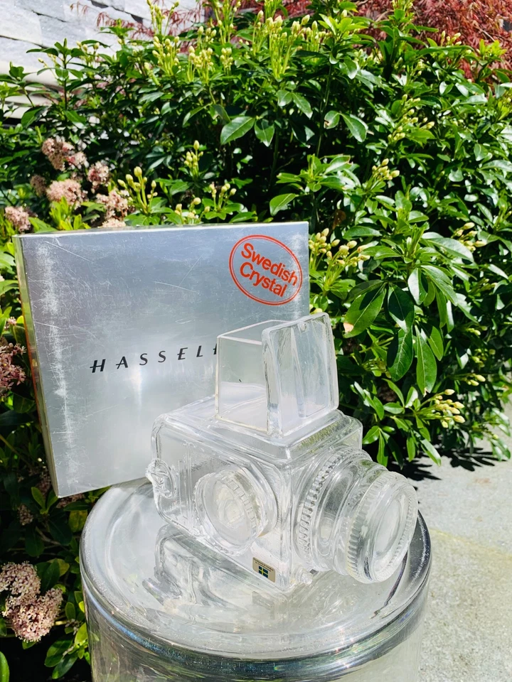 Cámara de cristal sueca Hasselblad 500 C/M. Modelo tamaño completo en caja Foto 3 de 4