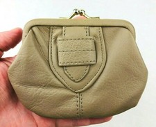 Vintage Tan Leather Coin Purse w/ Kiss Lock Closure  Qa