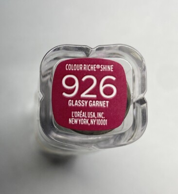 L'Oreal Paris Colour Riche Plump and Shine Lipstick, #926 Glassy Garnet Sealed